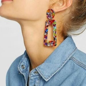 Ladies Fashion Resin Pendant Earrings